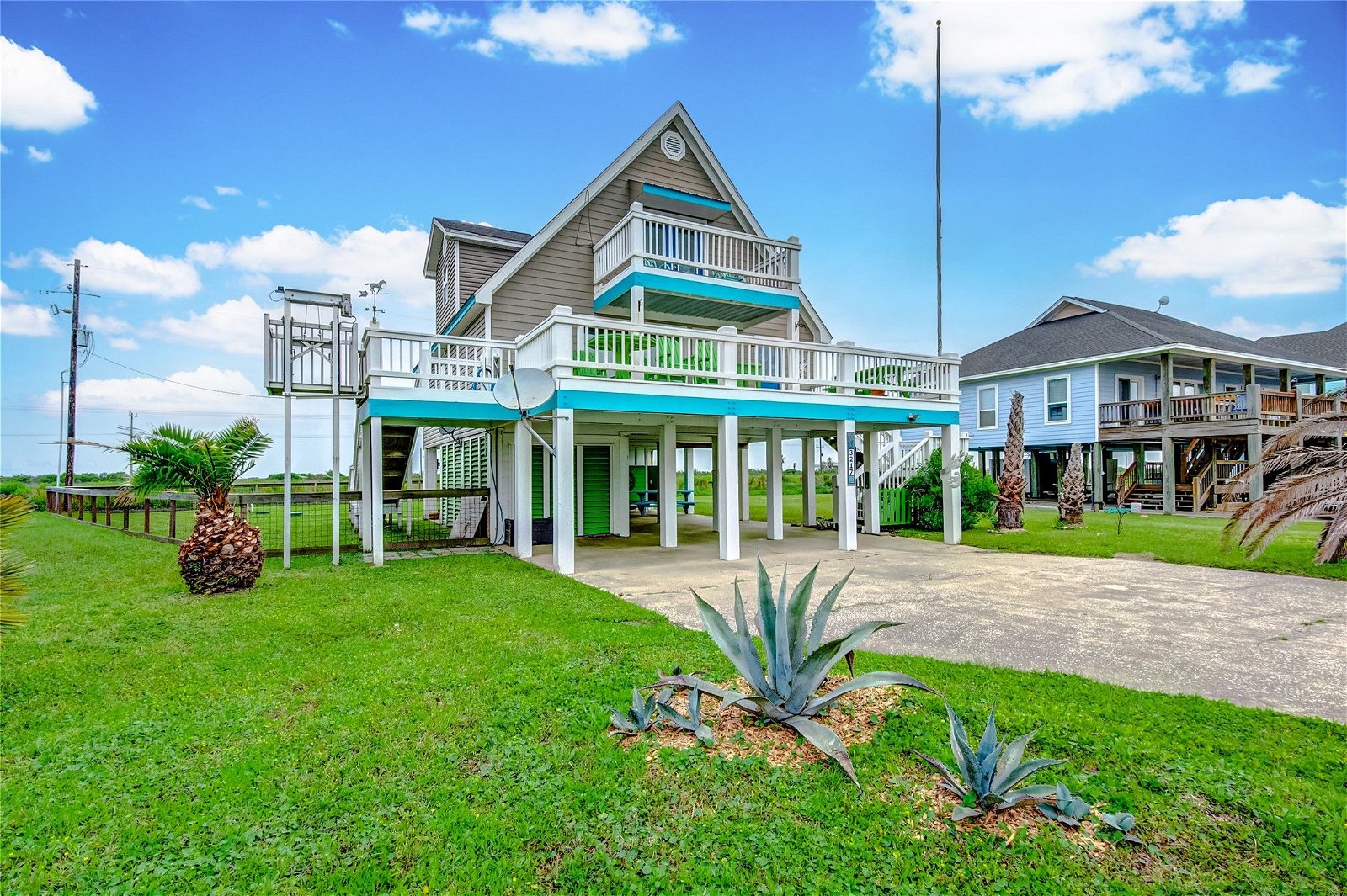 Real estate property located at 3217 Castle, Galveston, Sand Castle Beach 2, Crystal Beach, TX, US