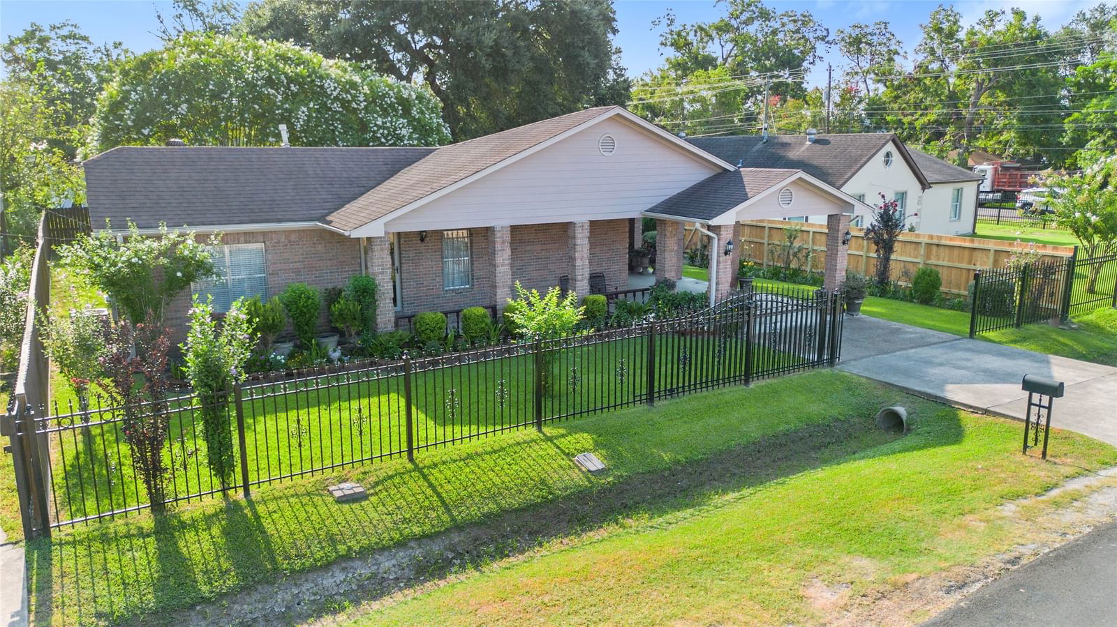 Real estate property located at 8802 Burden, Harris, Archer Acres Sec 02, Houston, TX, US