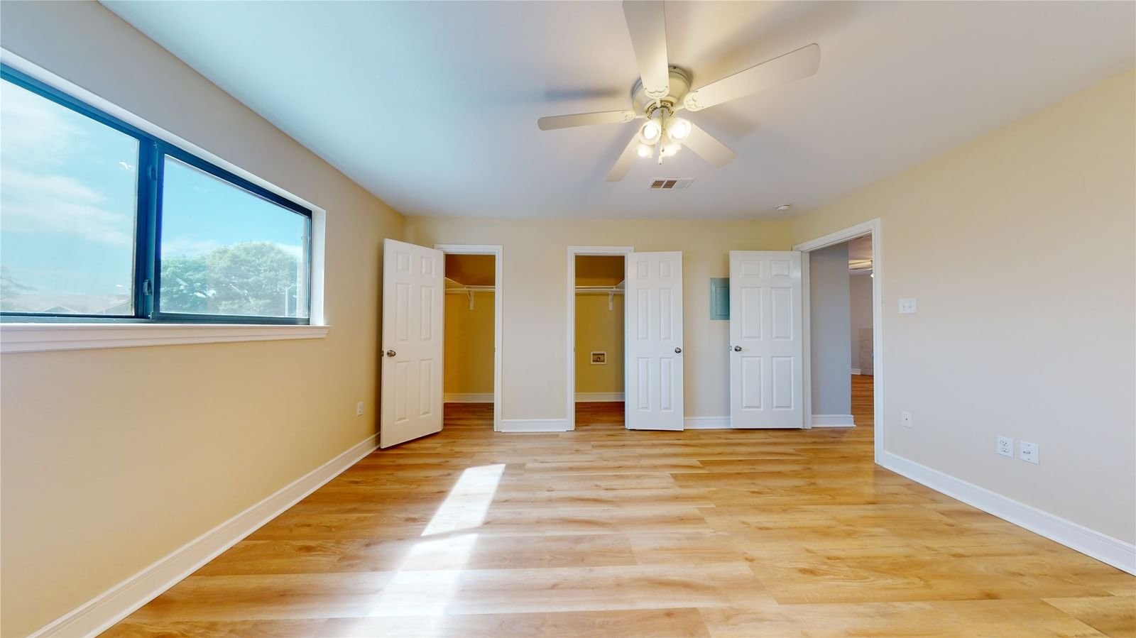 Real estate property located at 8405 Wilcrest #1304, Harris, Wilcrest Park Condo, Houston, TX, US