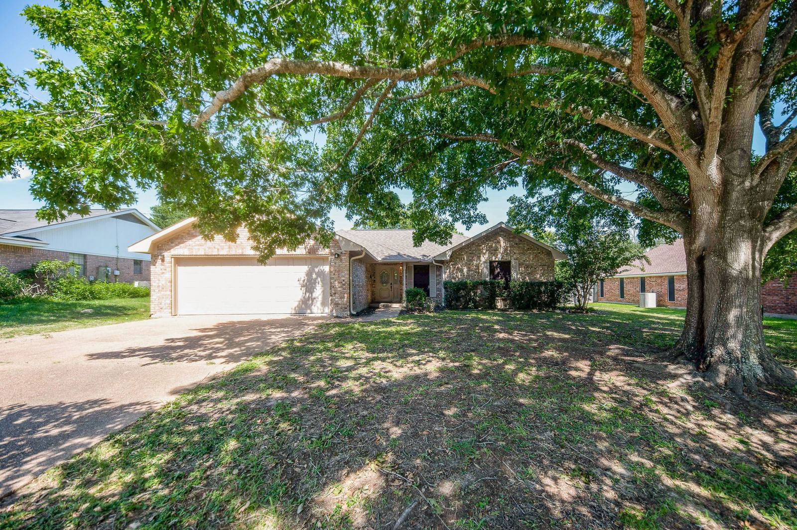 Real estate property located at 2504 Brookbend, Washington, Scenic Estates Sec I, Brenham, TX, US