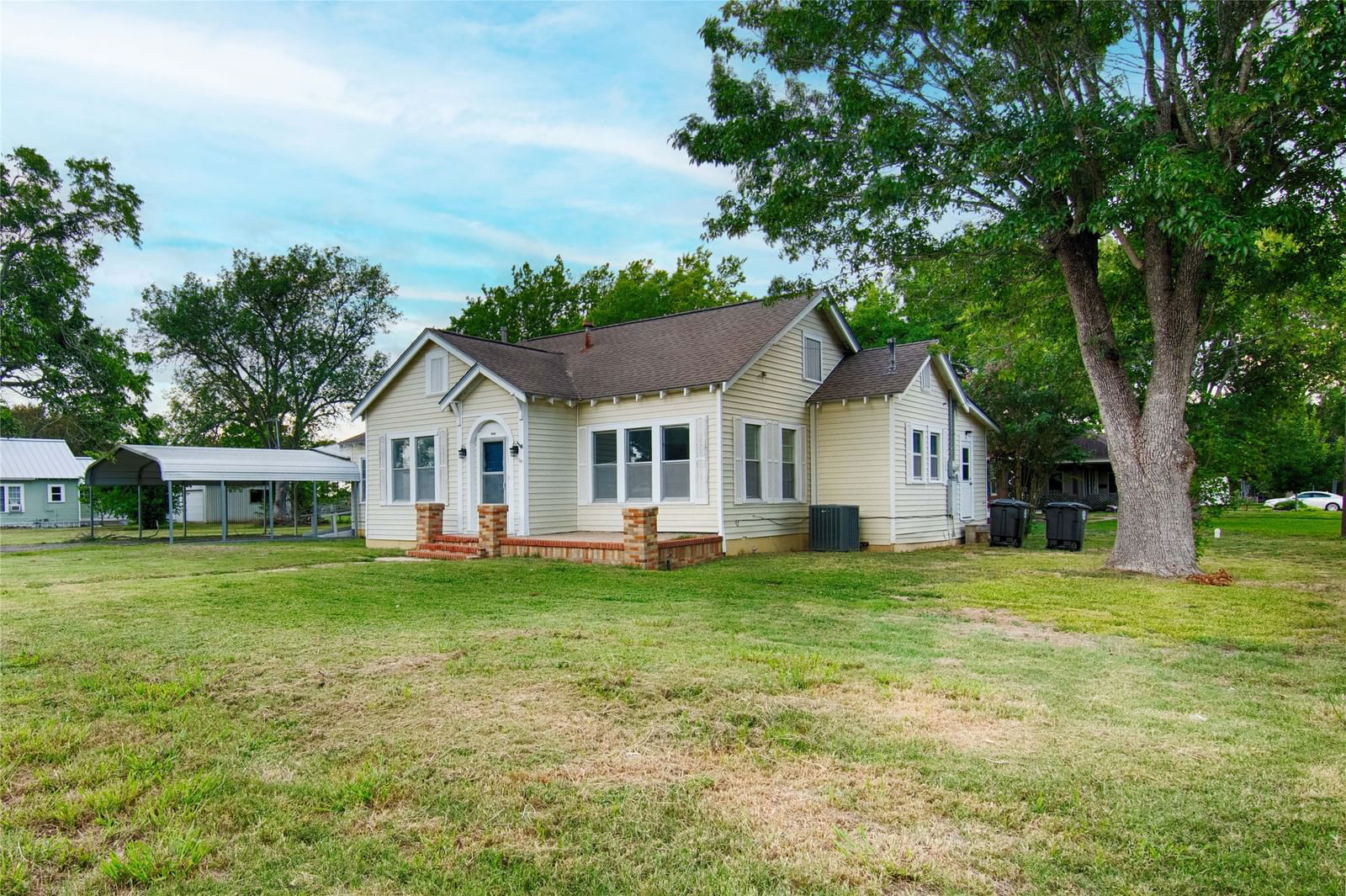 Real estate property located at 1101 Lyons, Fayette, City Of Schulenburg 497, Schulenburg, TX, US