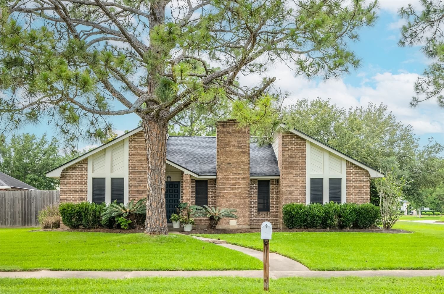 Real estate property located at 1101 Londonderry, Galveston, Glenshannon, Friendswood, TX, US