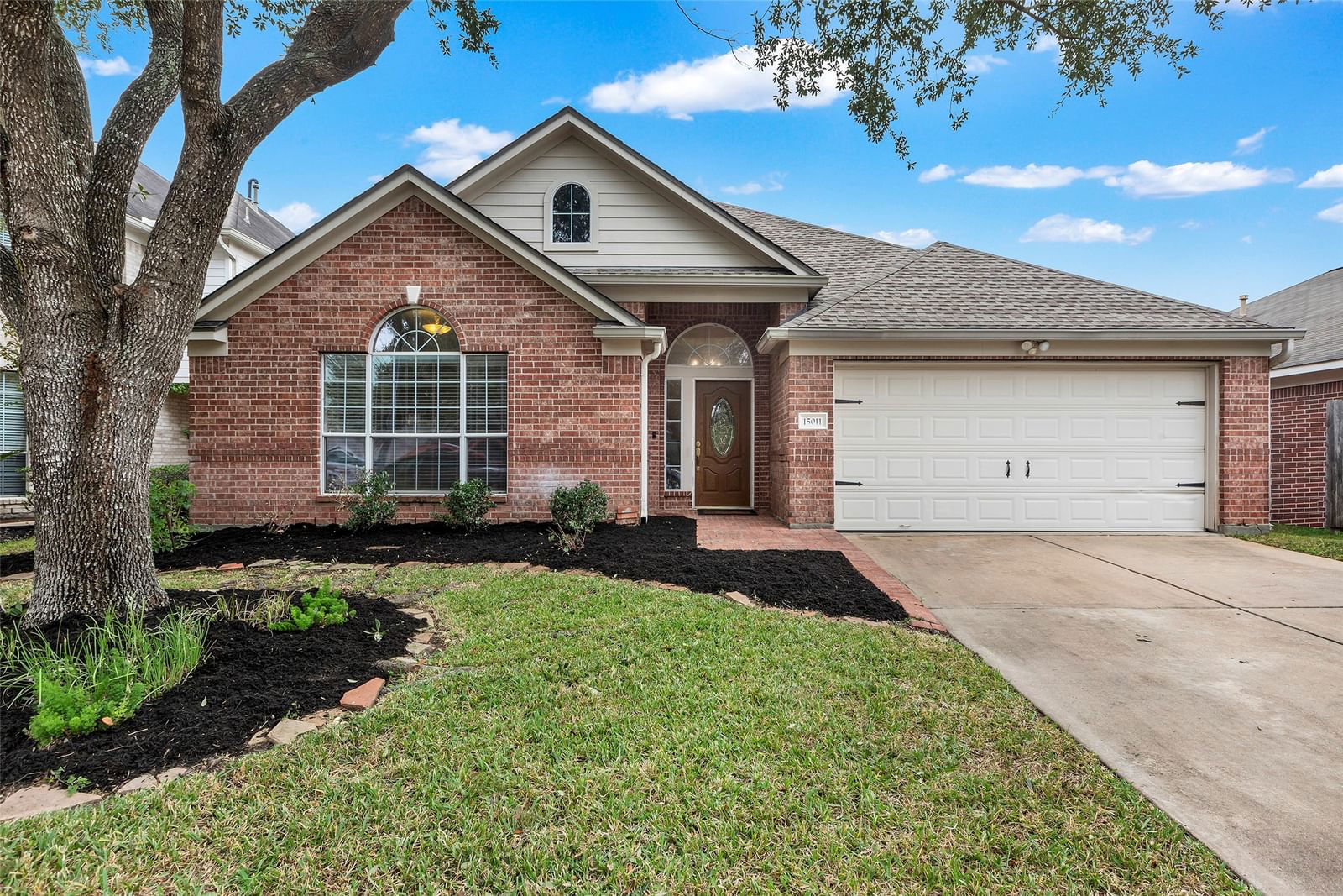 Real estate property located at 15011 Live Oak Bend Way, Harris, Villages Cypress Lakes 02 Amd, Cypress, TX, US