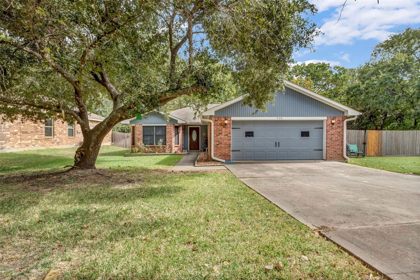 Real estate property located at 406 Paradise, Montgomery, Cape Conroe 02, Montgomery, TX, US