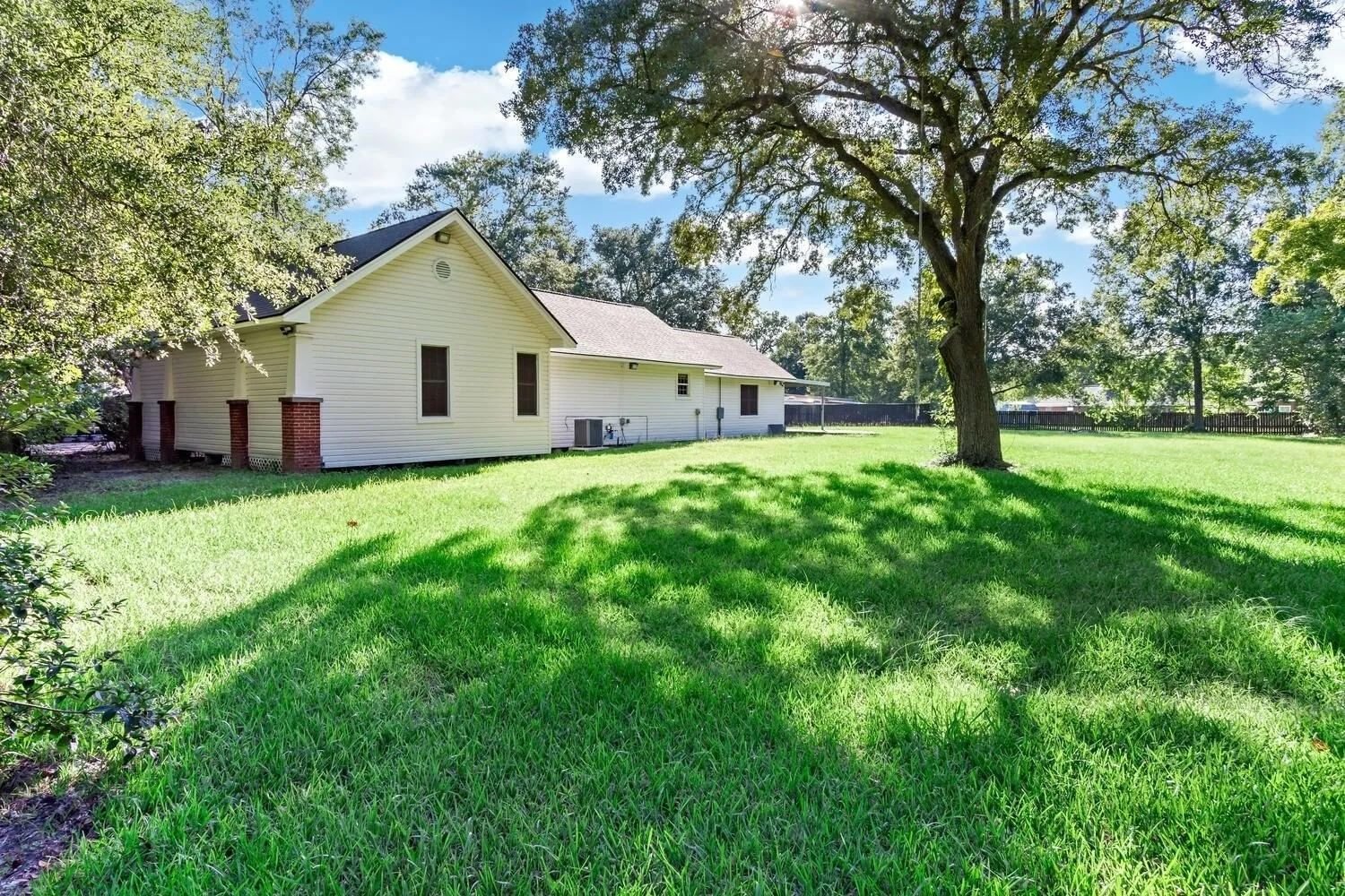 Real estate property located at 1636 96 S, Hardin, Singleton DF Acres, Silsbee, TX, US