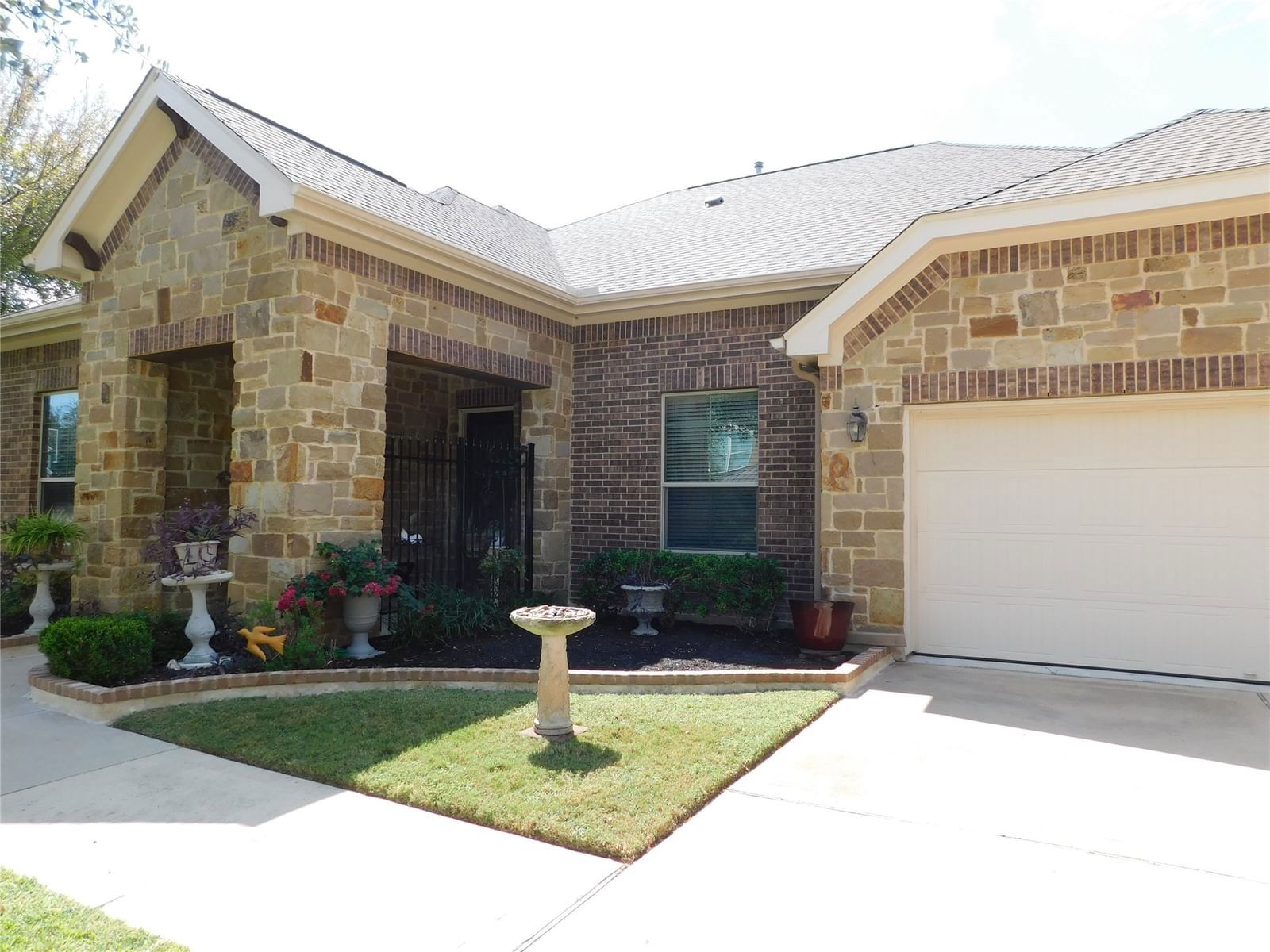 Real estate property located at 1909 Camino Alemeda, Williamson, Caballo Ranch Sec 01, Leander, TX, US