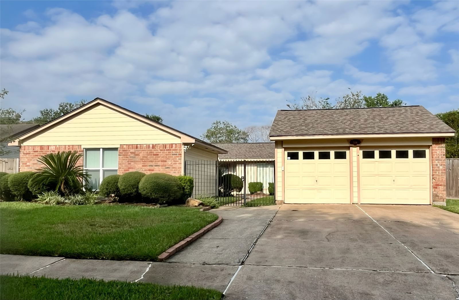 Real estate property located at 534 Castle Harbour, Galveston, Sunmeadow 2, Friendswood, TX, US