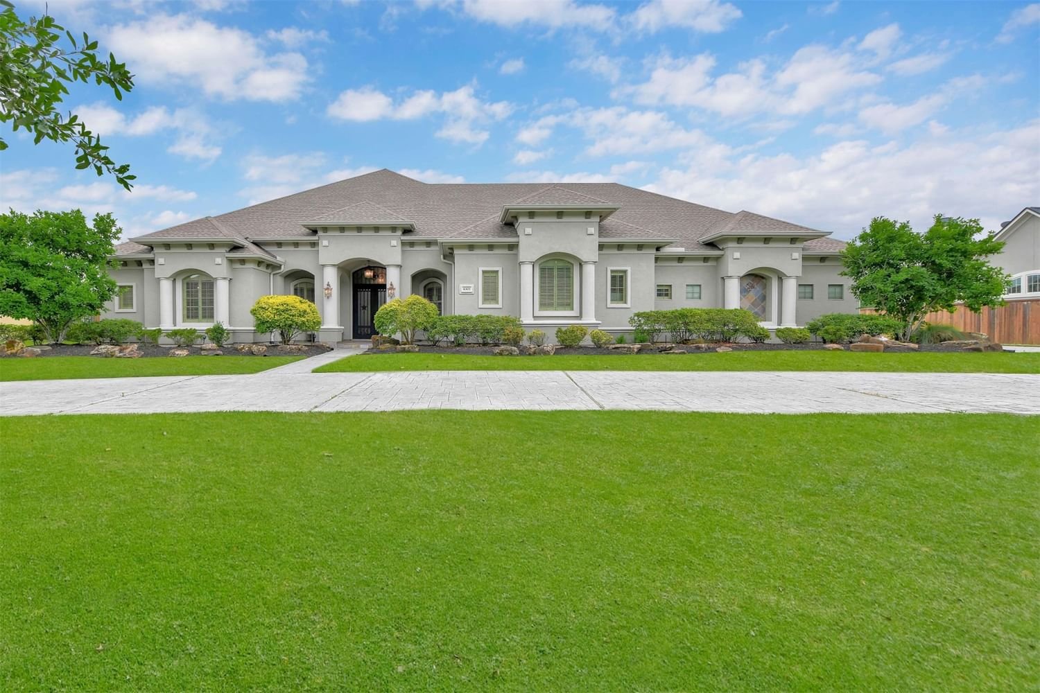 Real estate property located at 6303 Royal Point, Harris, Royal Shores, Kingwood, TX, US