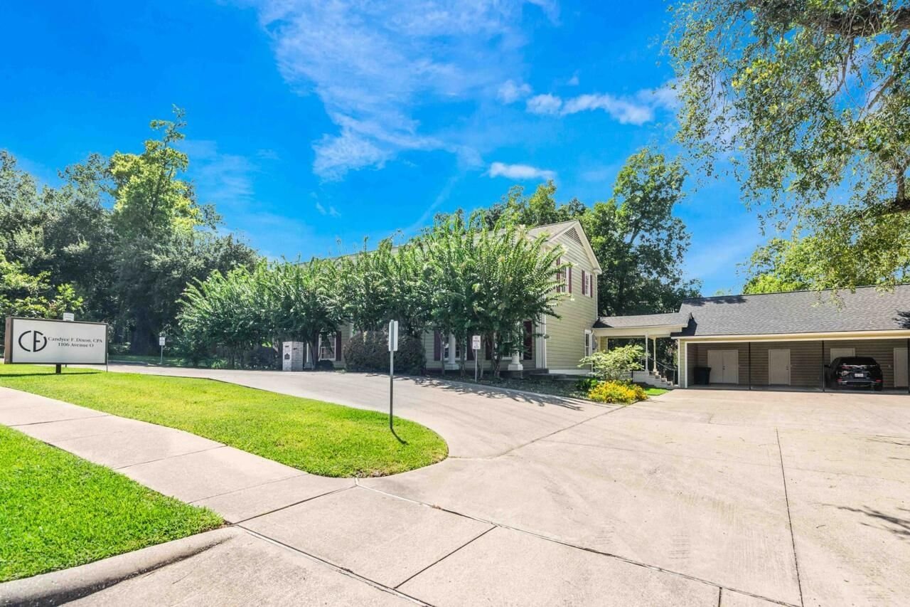 Real estate property located at 1106 Avenue O, Walker, Huntsville, TX, US