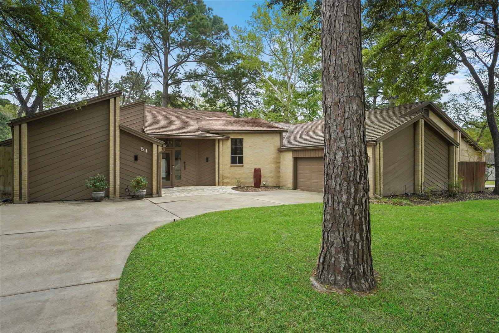 Real estate property located at 84 April Wind, Montgomery, April Sound 01, Conroe, TX, US