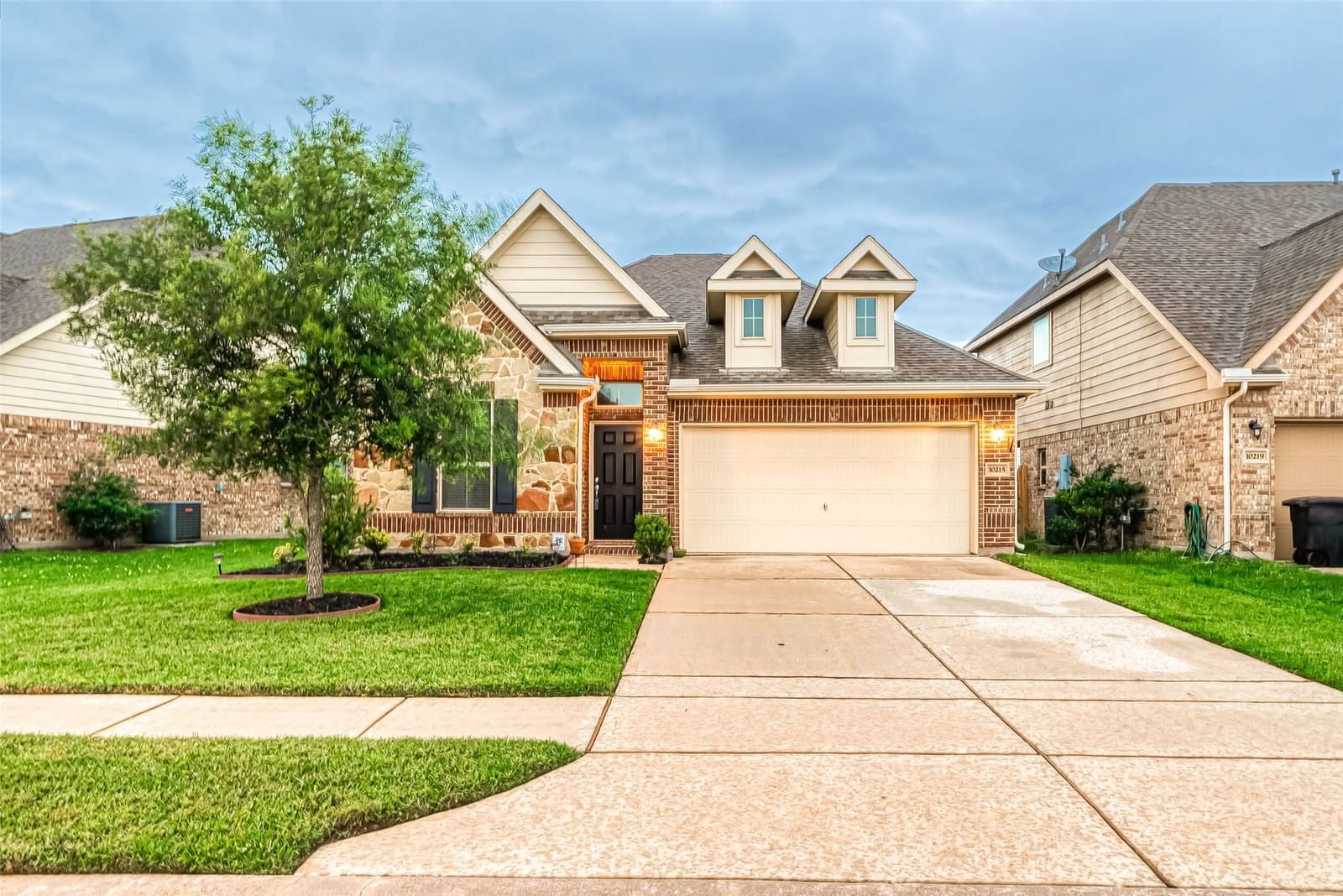 Real estate property located at 10215 Kentington Oak, Harris, Sunset Ridge, Humble, TX, US