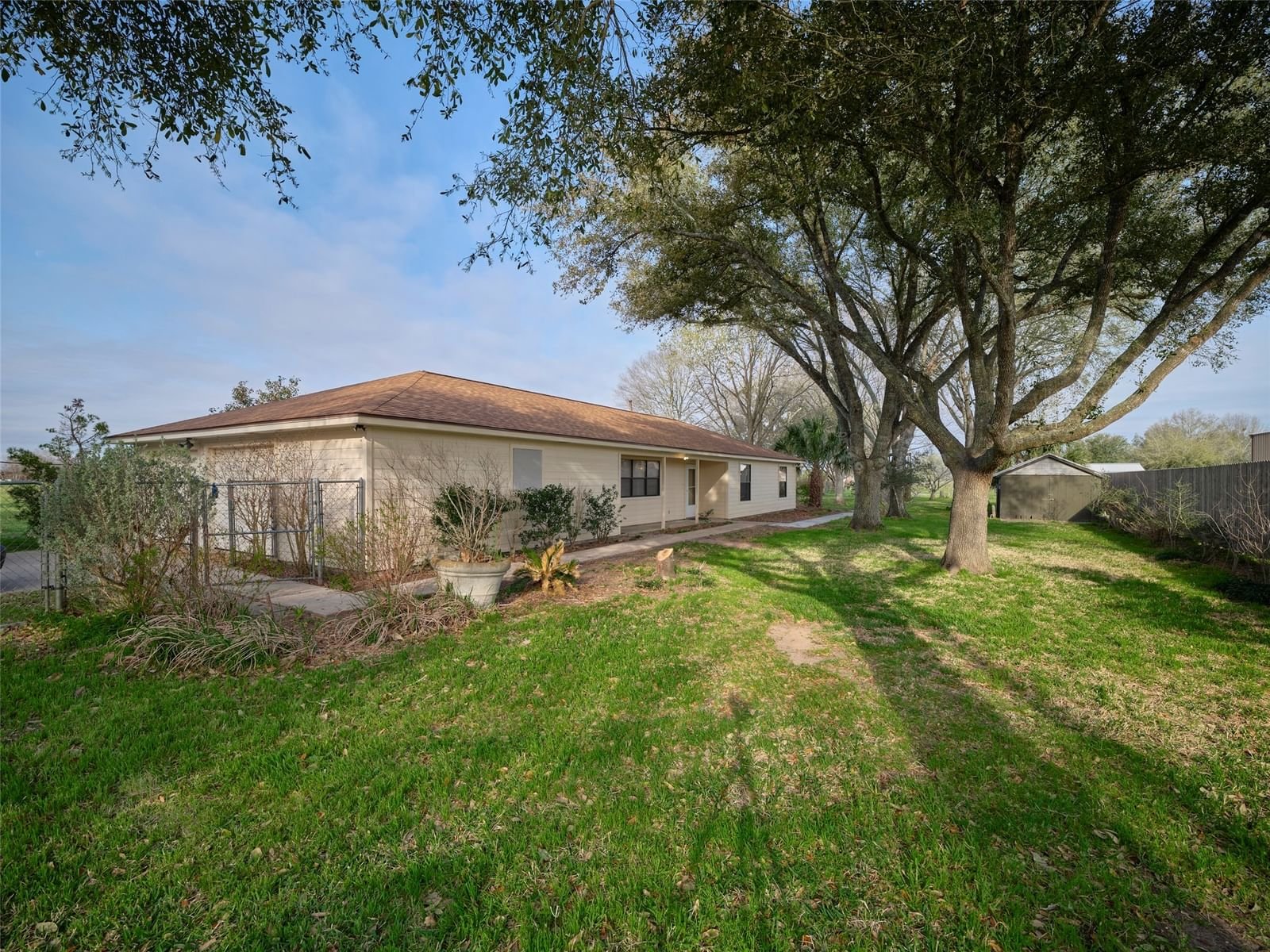 Real estate property located at 8434 Brinkmeyer, Fort Bend, H & Tc Ry, Needville, TX, US