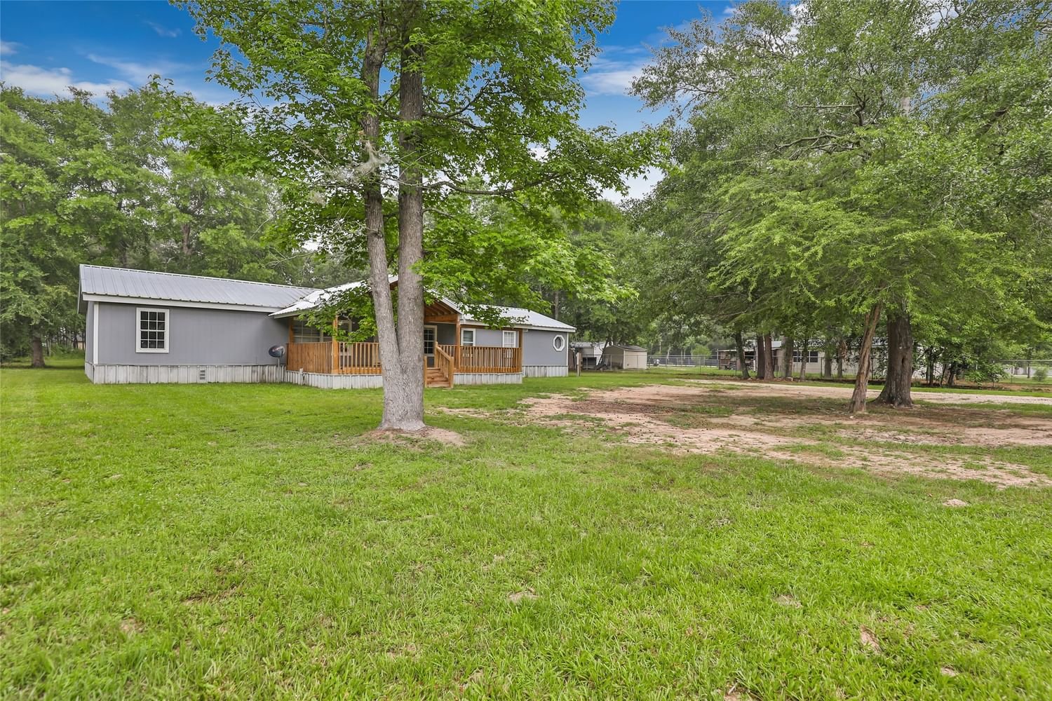 Real estate property located at 381 County Road 2802, Liberty, Spring Oaks, Cleveland, TX, US