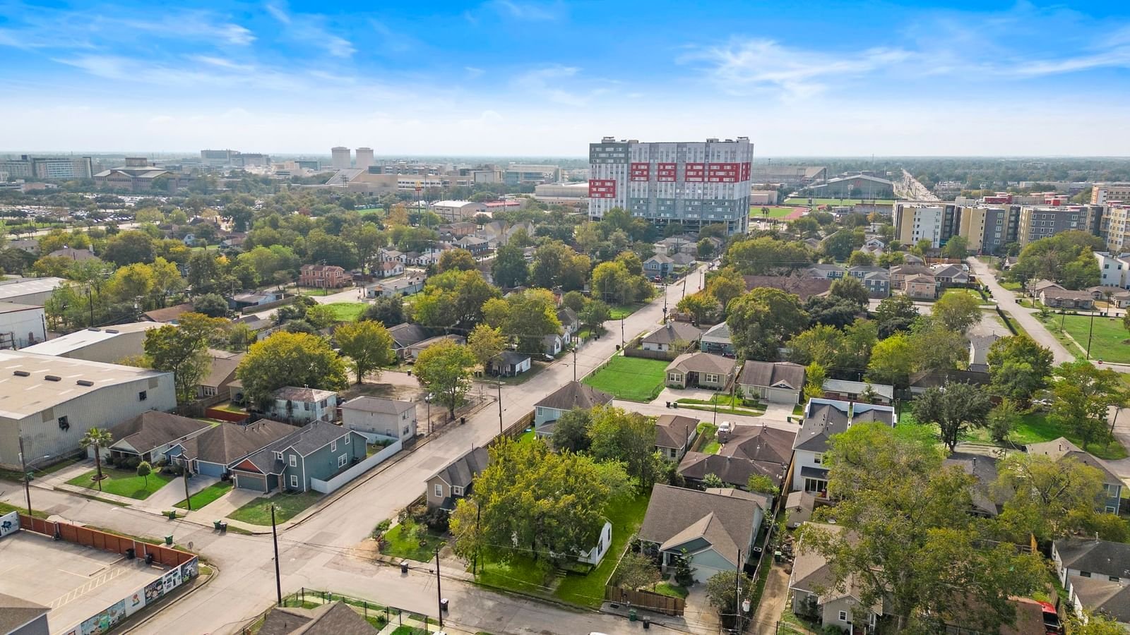Real estate property located at 3620 McGowen, Harris, Leeland Park, Houston, TX, US