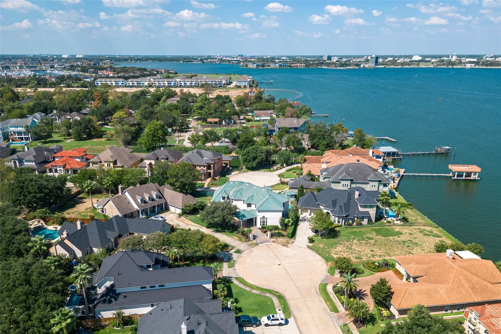 Real estate property located at 1002 Island, Galveston, The Pointe At Marina Del Sol, League City, TX, US