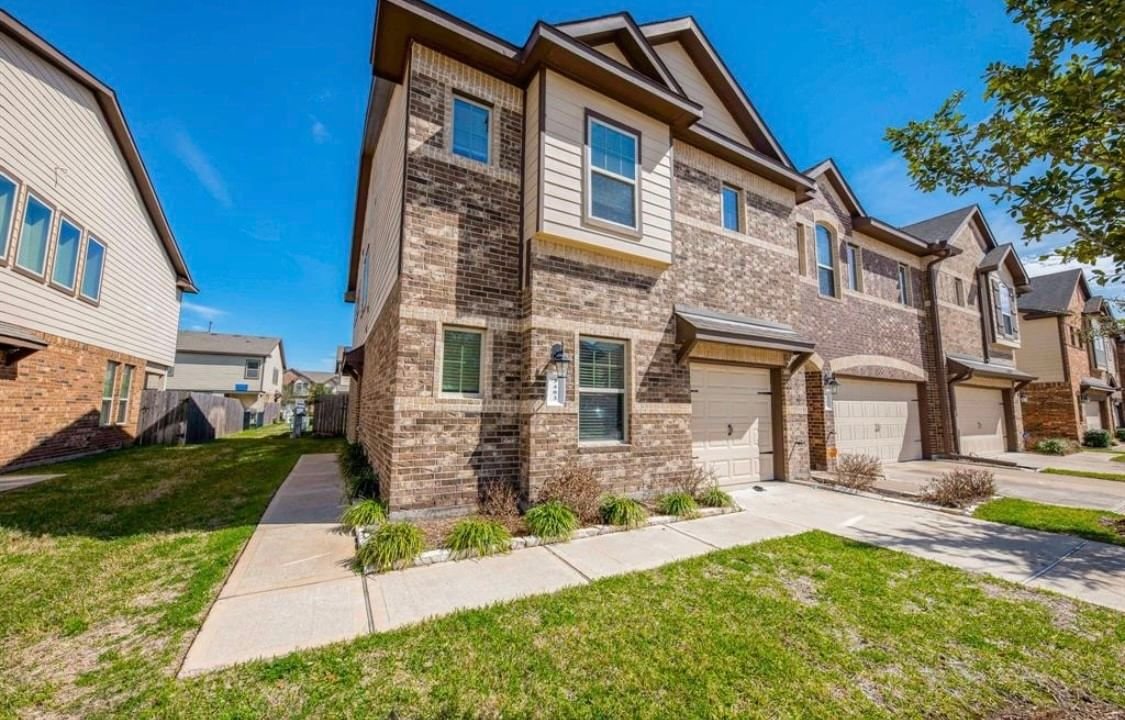 Real estate property located at 3403 Orchard Bridge, Fort Bend, The Twnhms At Brazos Town Center, Rosenberg, TX, US