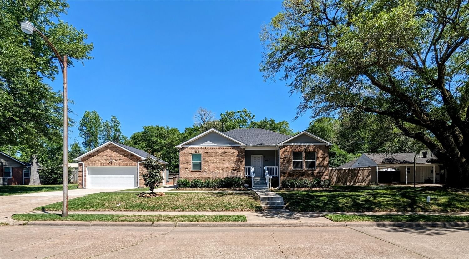 Real estate property located at 1010 Lynnwood, Liberty, Oak Forest, Liberty, TX, US