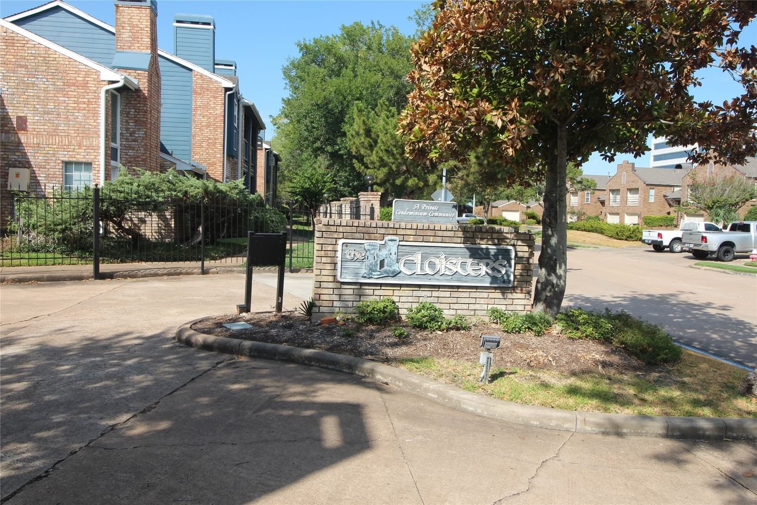 Real estate property located at 2323 Fairwind #101, Harris, Cloister Condo, Houston, TX, US