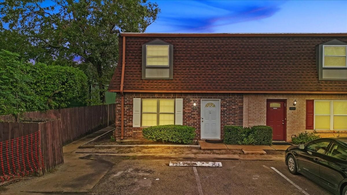 Real estate property located at 9303 Hammerly #308, Harris, Hidden Hollow T/H Condo, Houston, TX, US