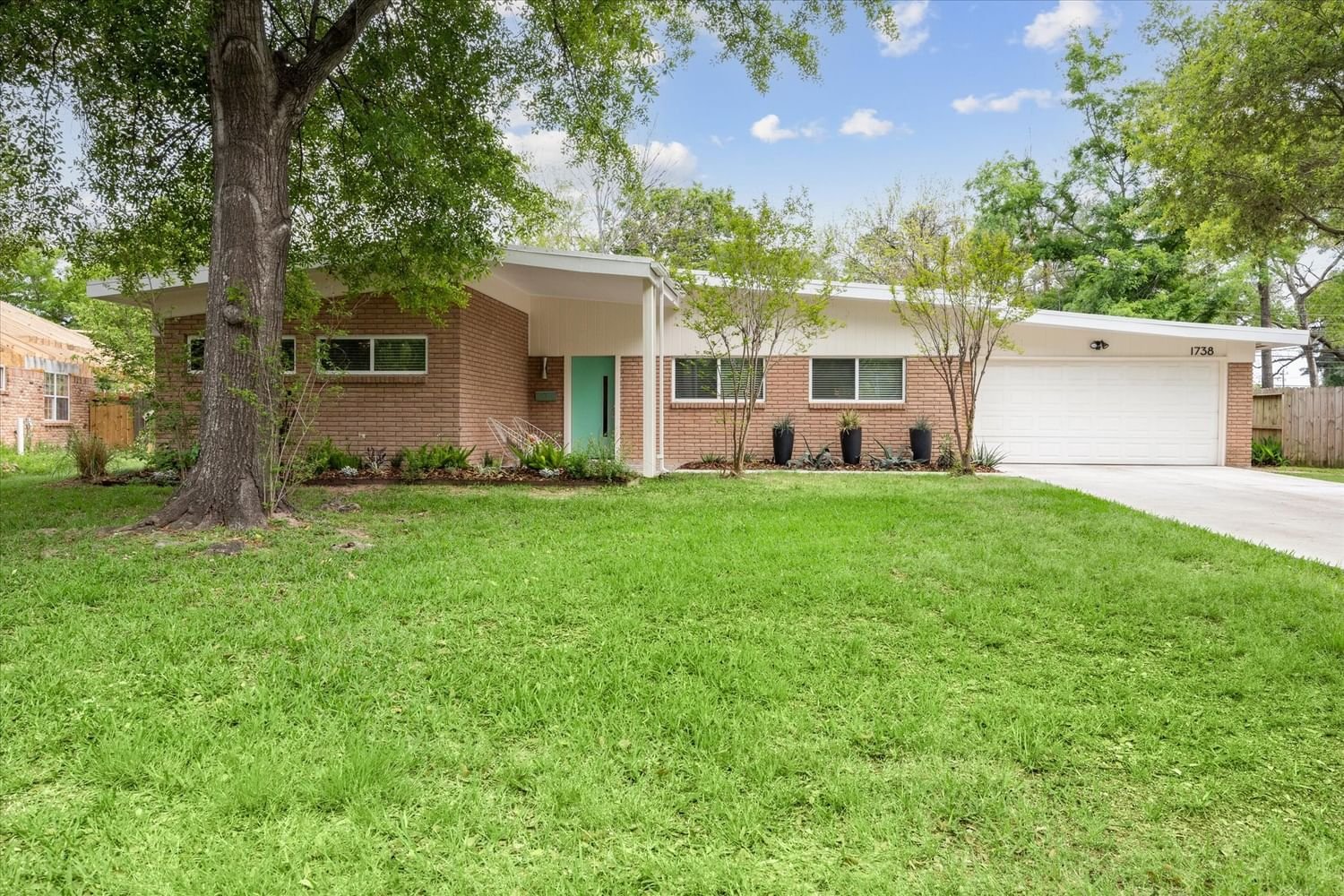 Real estate property located at 1738 Maux, Harris, Royal Oaks Sec 04 R/P, Houston, TX, US