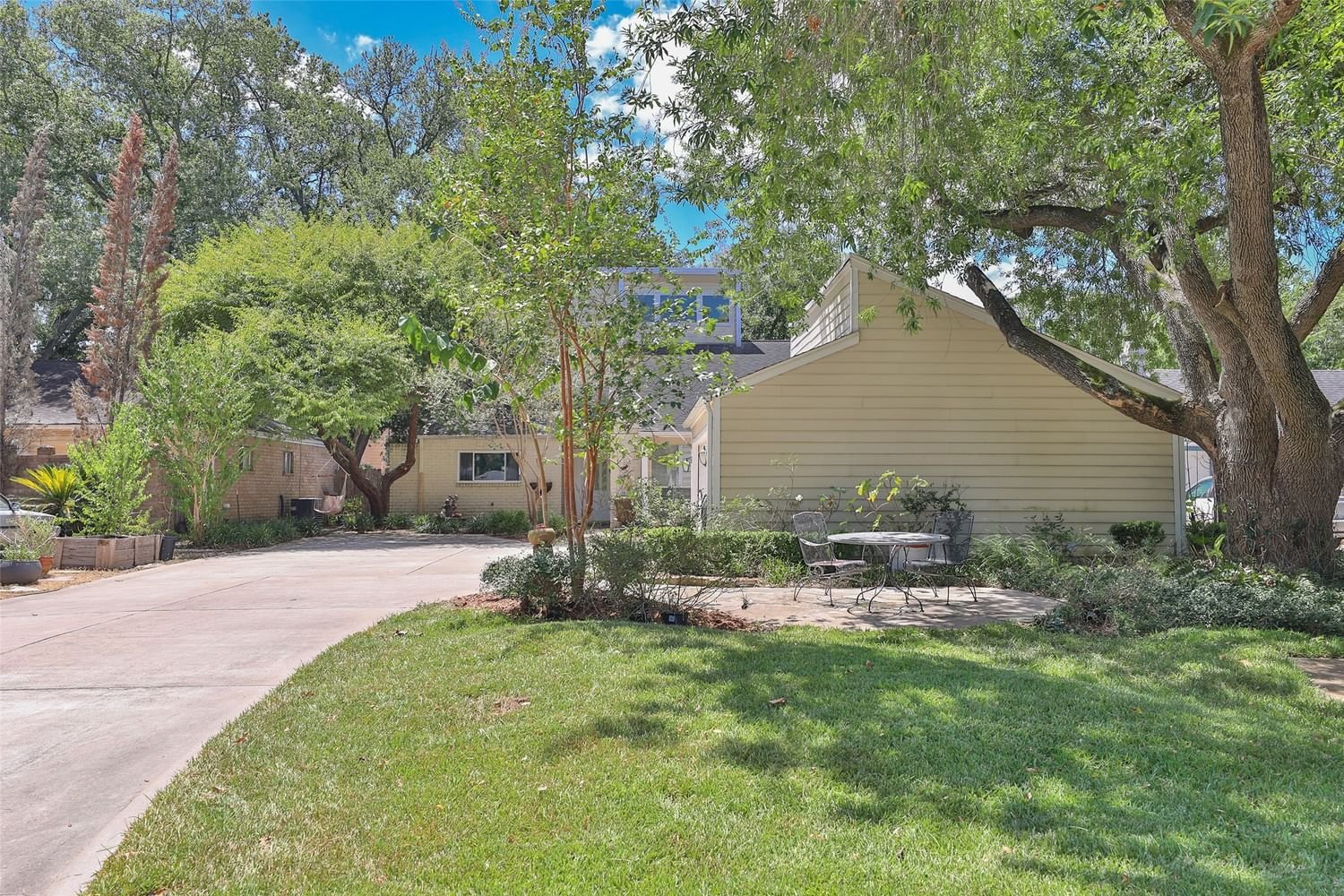 Real estate property located at 13903 Oakwood, Fort Bend, Imperial Woods, Sugar Land, TX, US