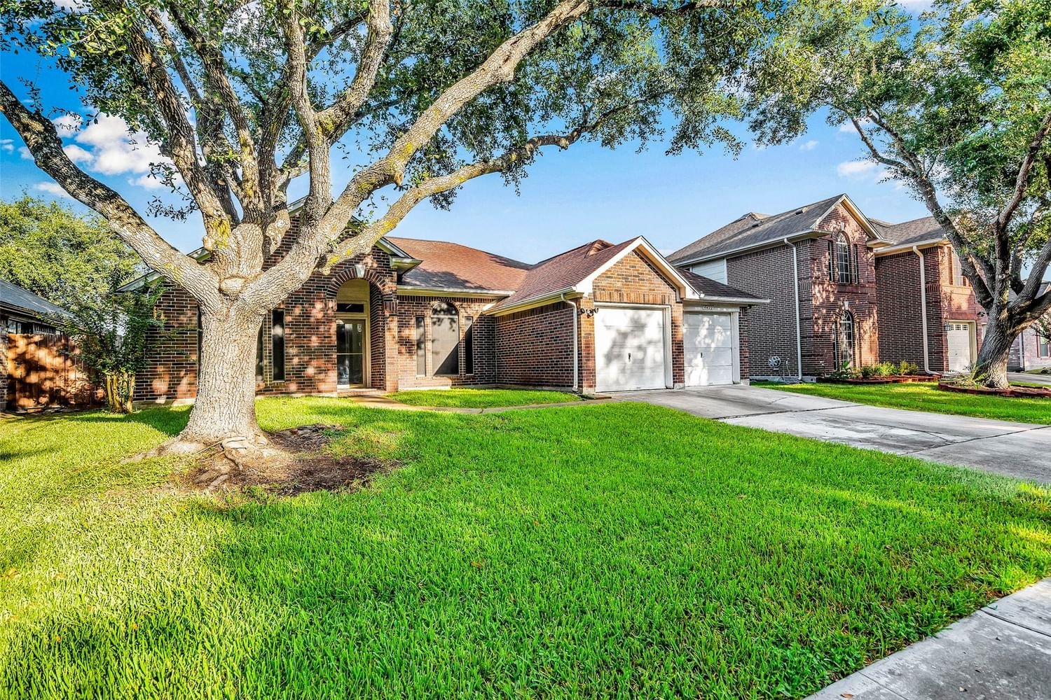 Real estate property located at 4422 Girl Scout, Harris, Heritage Park Sec 17, Friendswood, TX, US
