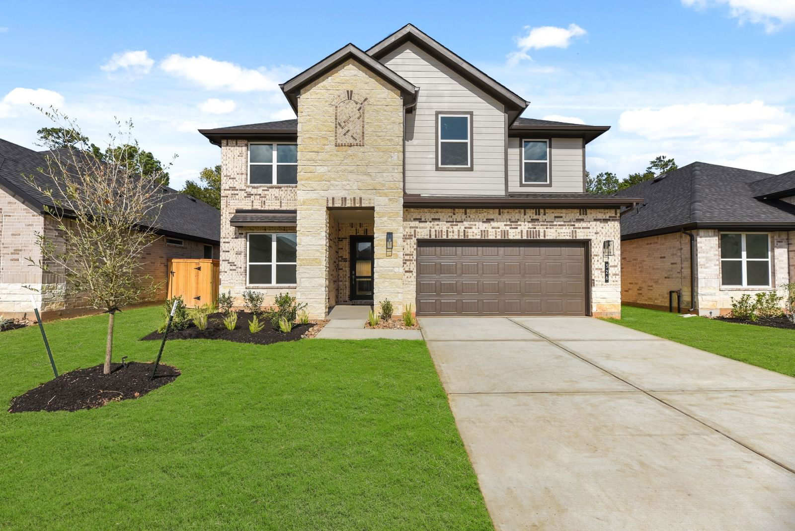 Real estate property located at 326 Springfield Terrace Drive, Montgomery, Hills of Westlake, Conroe, TX, US