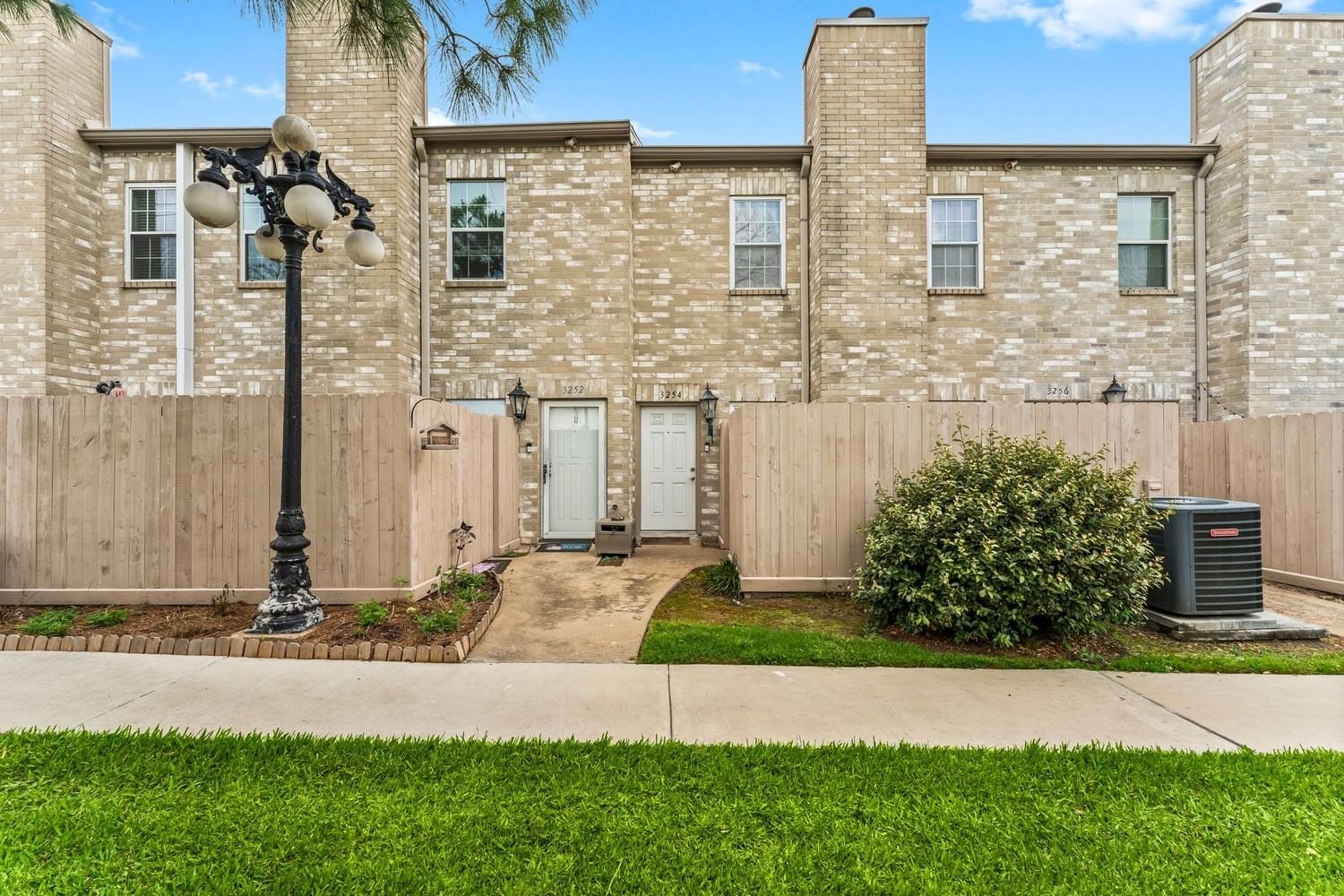 Real estate property located at 3254 Holly Hall #3254, Harris, Holly Hall T/H Condo, Houston, TX, US