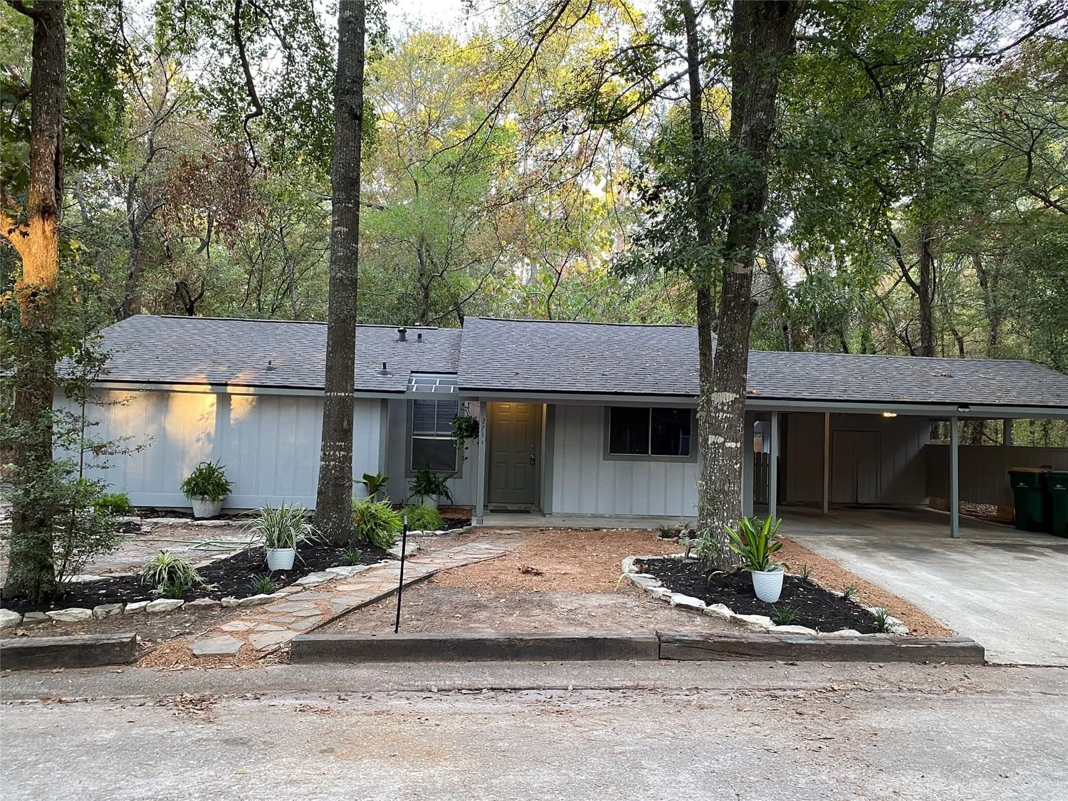 Real estate property located at 2711 Millbend, Montgomery, Spring, TX, US