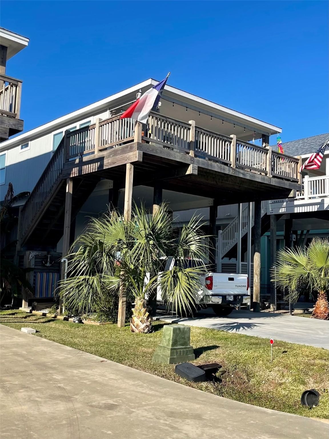 Real estate property located at 983 South Jacks, Galveston, J & S Beach #3 Add 2, Crystal Beach, TX, US