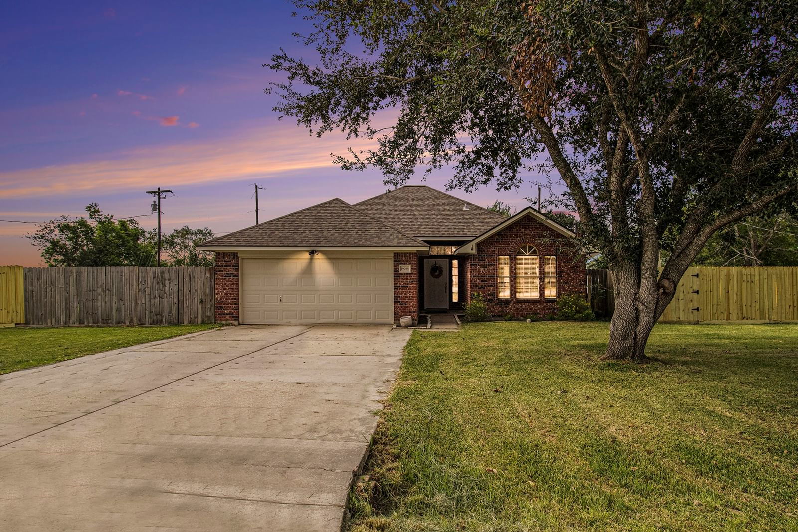 Real estate property located at 19198 County Road 669e, Brazoria, Village Trace Sec 2, Alvin, TX, US