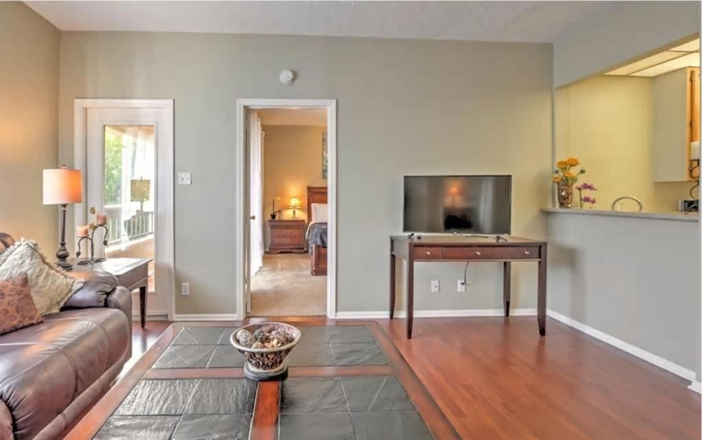 Real estate property located at 2209 Braeswood #33B, Harris, Braeswood Condo, Houston, TX, US