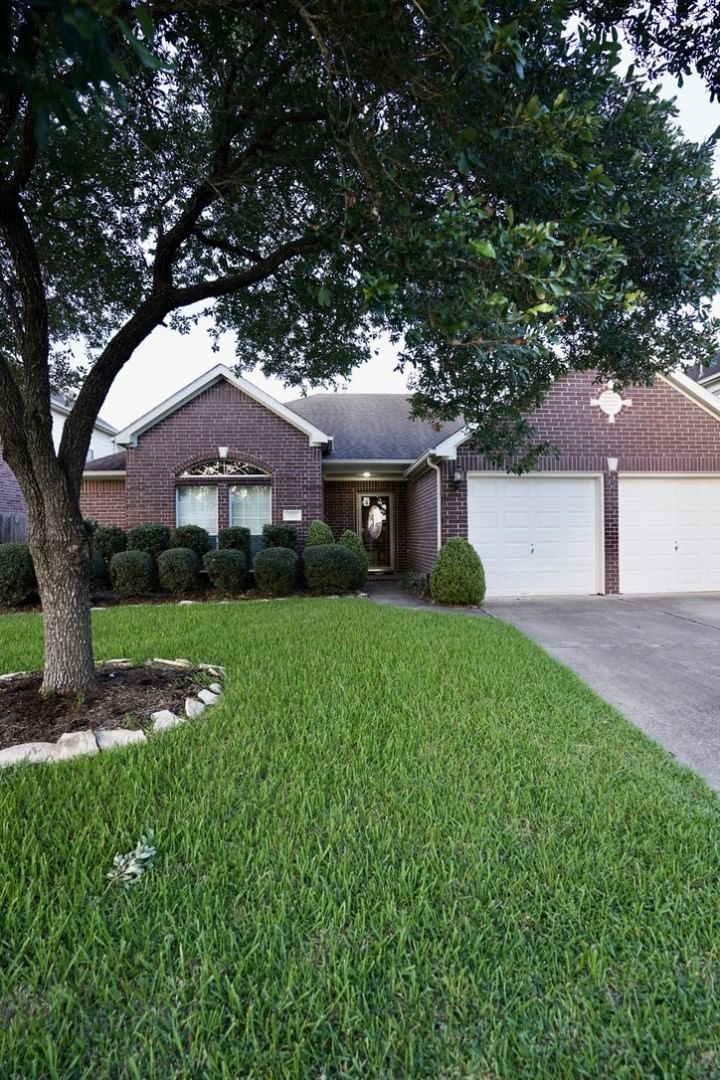 Real estate property located at 7010 Misty Morning, Fort Bend, Meadows Of Pkwy Lakes Sec 1, Richmond, TX, US