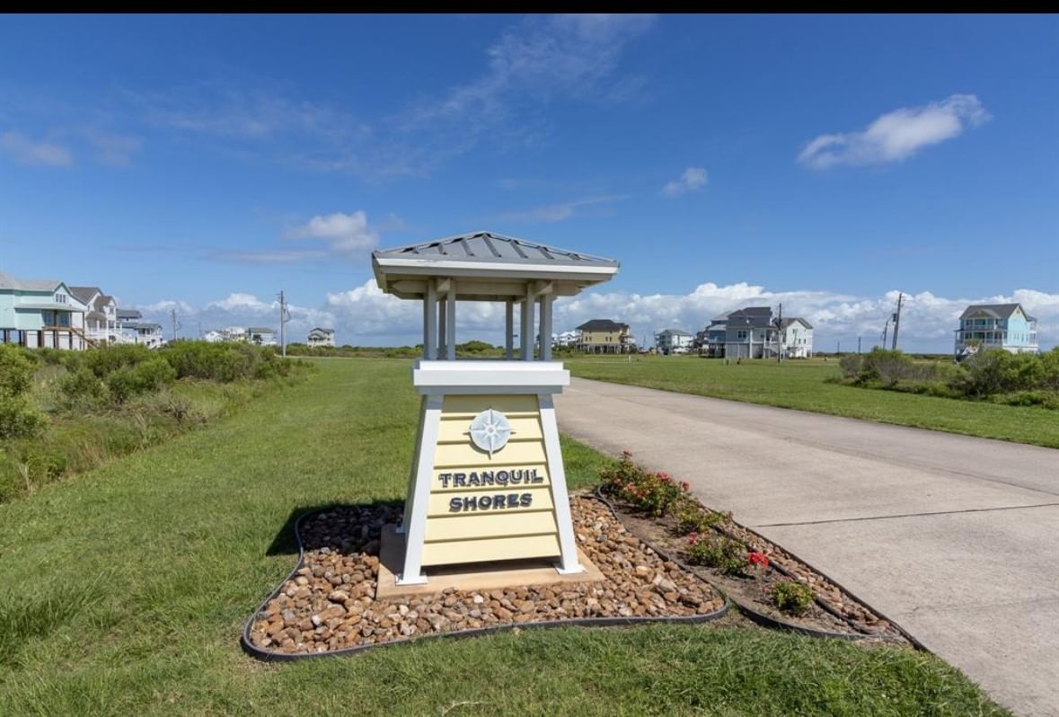 Real estate property located at 26011 Bay Breeze, Galveston, Pointe West Sec 3-C Ph 22009, Galveston, TX, US