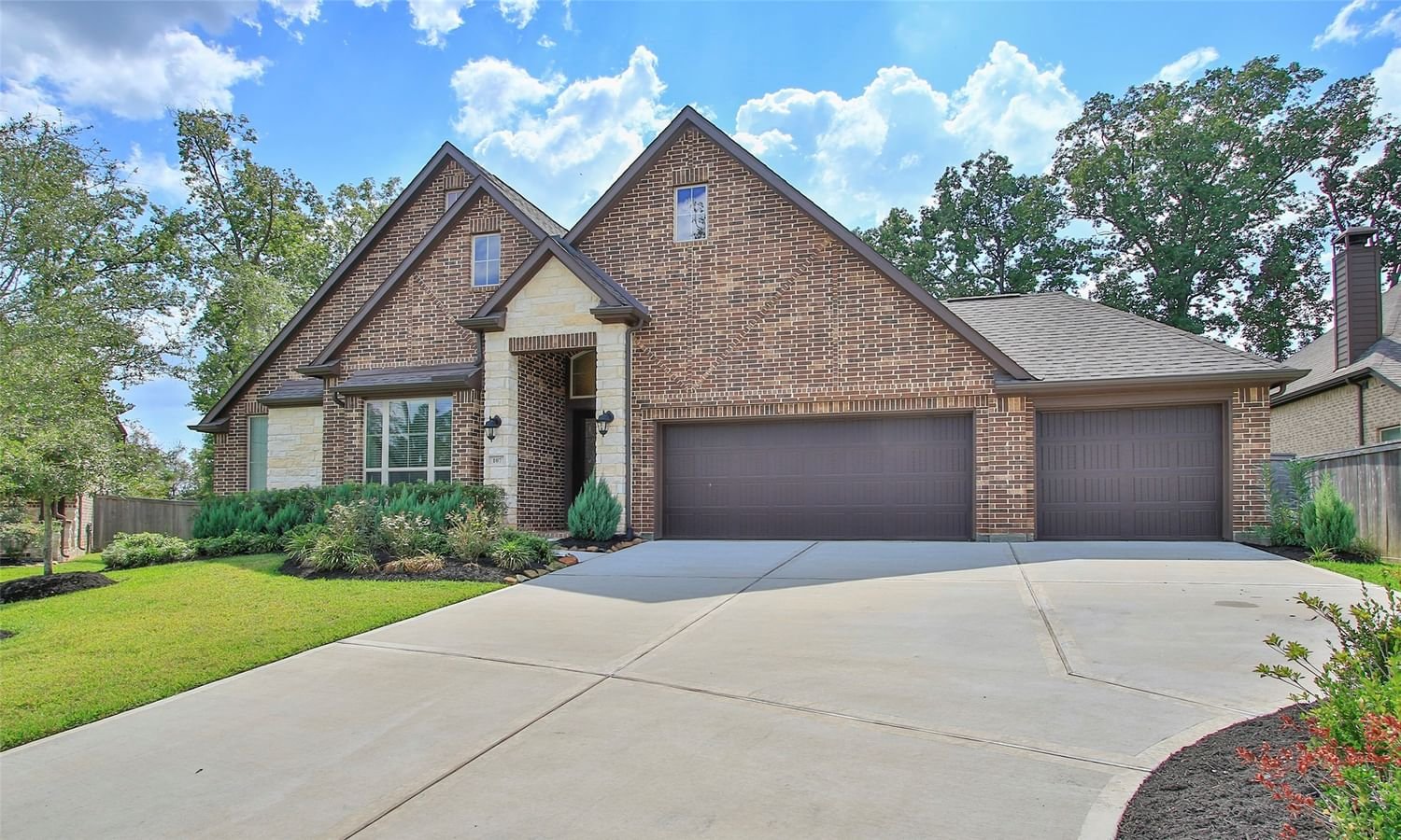 Real estate property located at 107 Evening Tide Court, Montgomery, The Woodlands Hills, Willis, TX, US