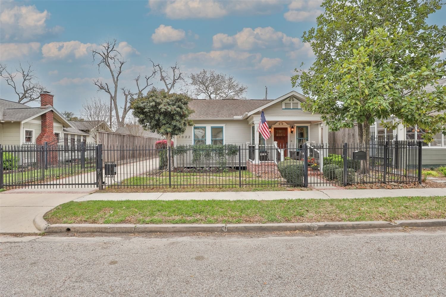 Real estate property located at 1032 Peddie, Harris, North Norhill, Houston, TX, US