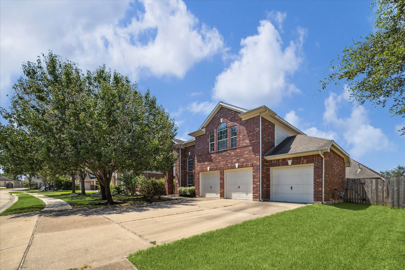 Real estate property located at 3102 Birch Landing, Brazoria, Southern Trails, Pearland, TX, US