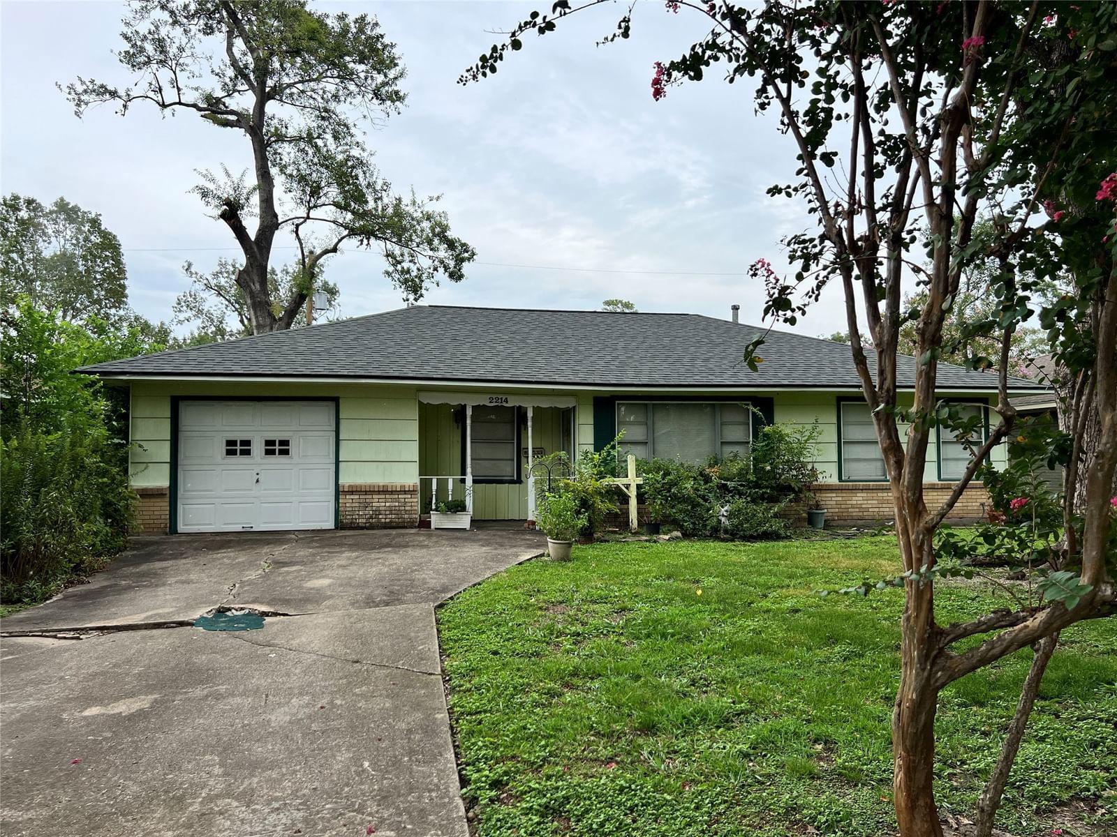 Real estate property located at 2214 Chantilly, Harris, Oak Forest Sec 14, Houston, TX, US