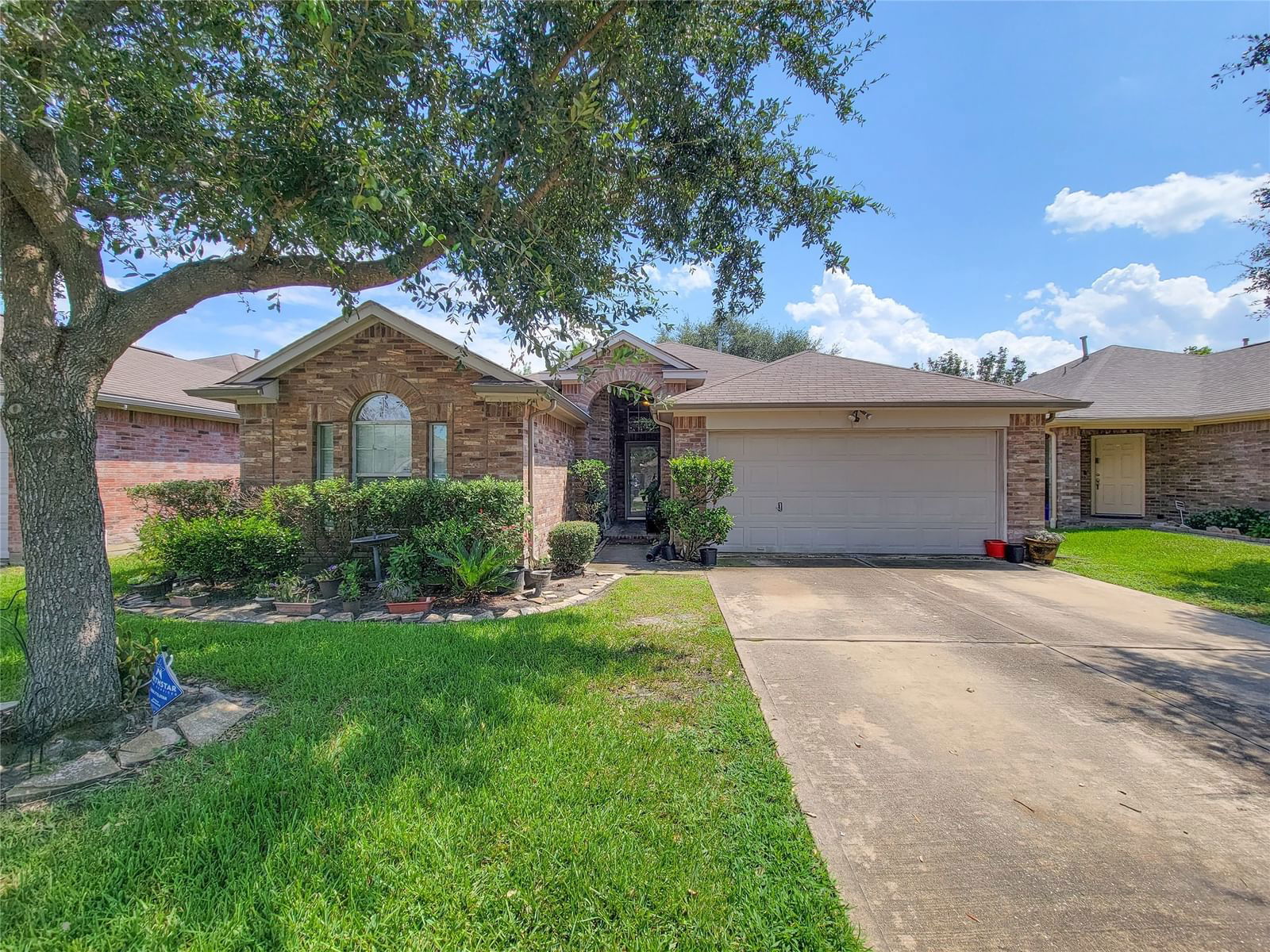 Real estate property located at 10323 Mills Run, Harris, Mills Crossing, Houston, TX, US