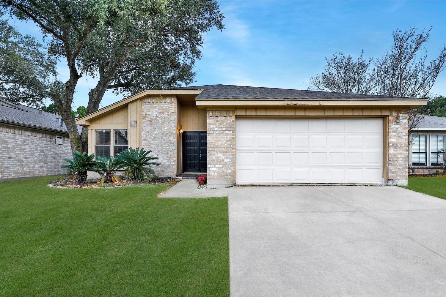 Real estate property located at 16022 Vista Del Mar, Harris, Mission Bnd Lost Patios Sec 01, Houston, TX, US