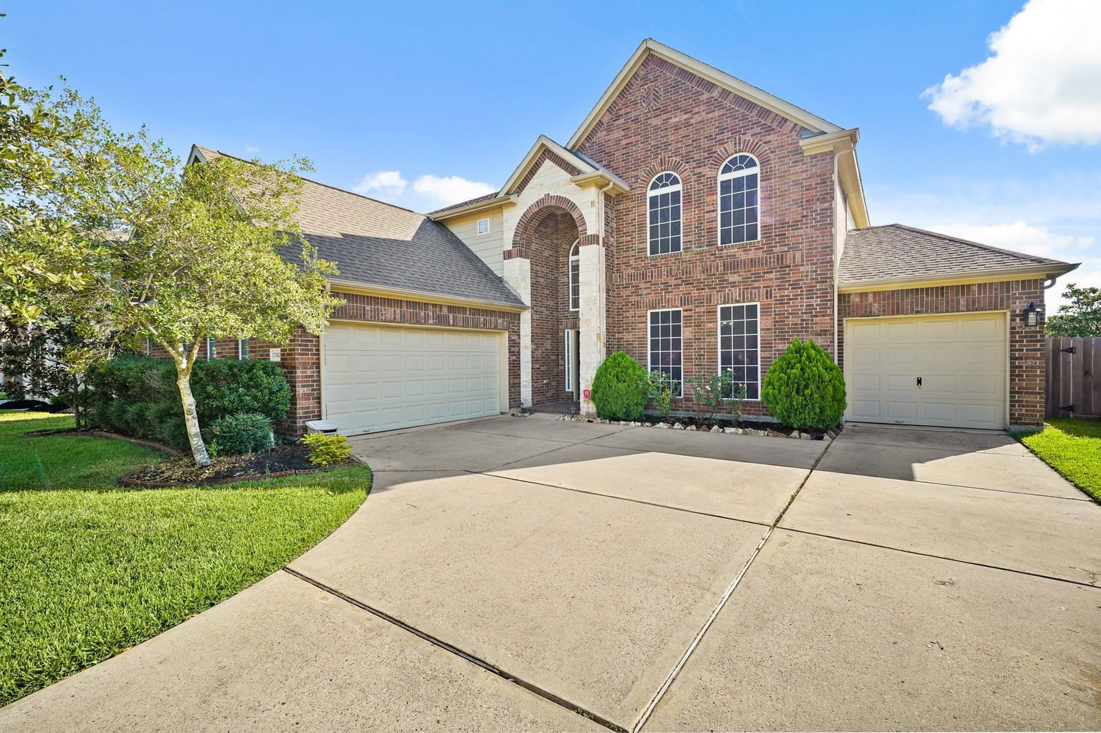 Real estate property located at 17302 Elverson Oaks, Harris, Trails/Cypress Lake Sec 01, Tomball, TX, US