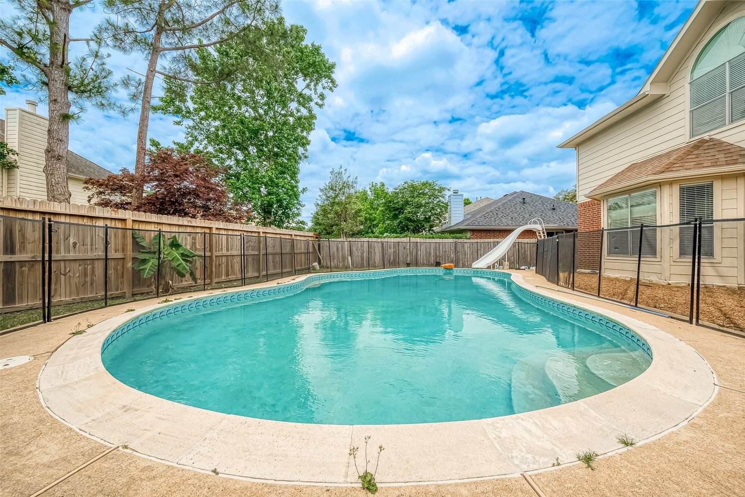 Real estate property located at 3015 Signal Hill, Harris, Heritage Park Sec 20, Friendswood, TX, US
