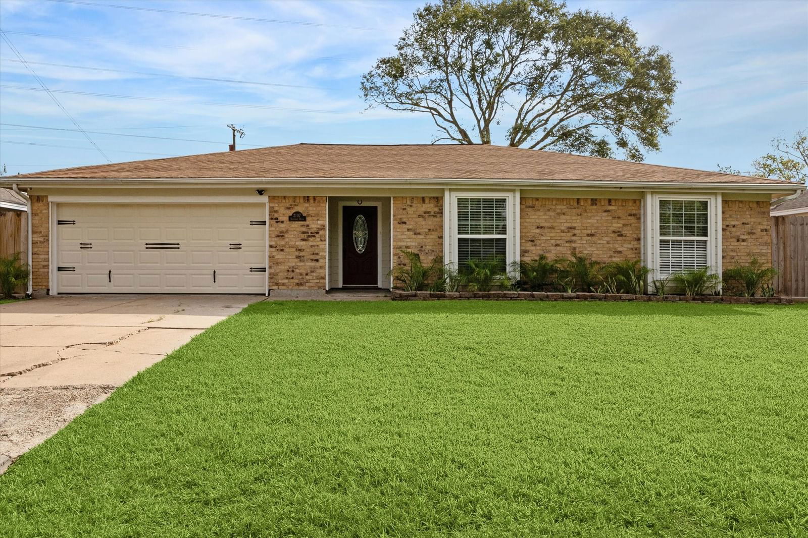 Real estate property located at 2107 Kingsway, Galveston, Newport, League City, TX, US