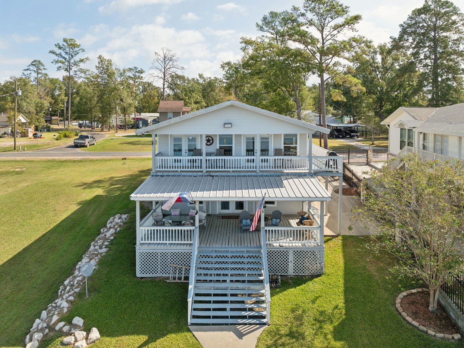 Real estate property located at 374 Lake Shore, Polk, Lake Livingston Estates, Livingston, TX, US