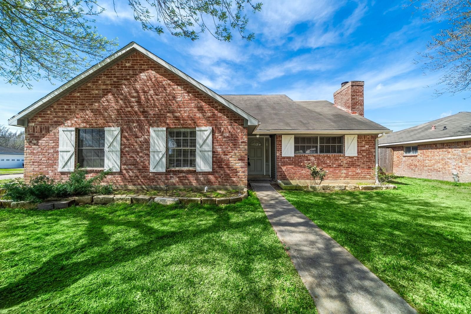 Real estate property located at 10562 Tenneco, Fort Bend, Huntington Village Sec 4, Houston, TX, US