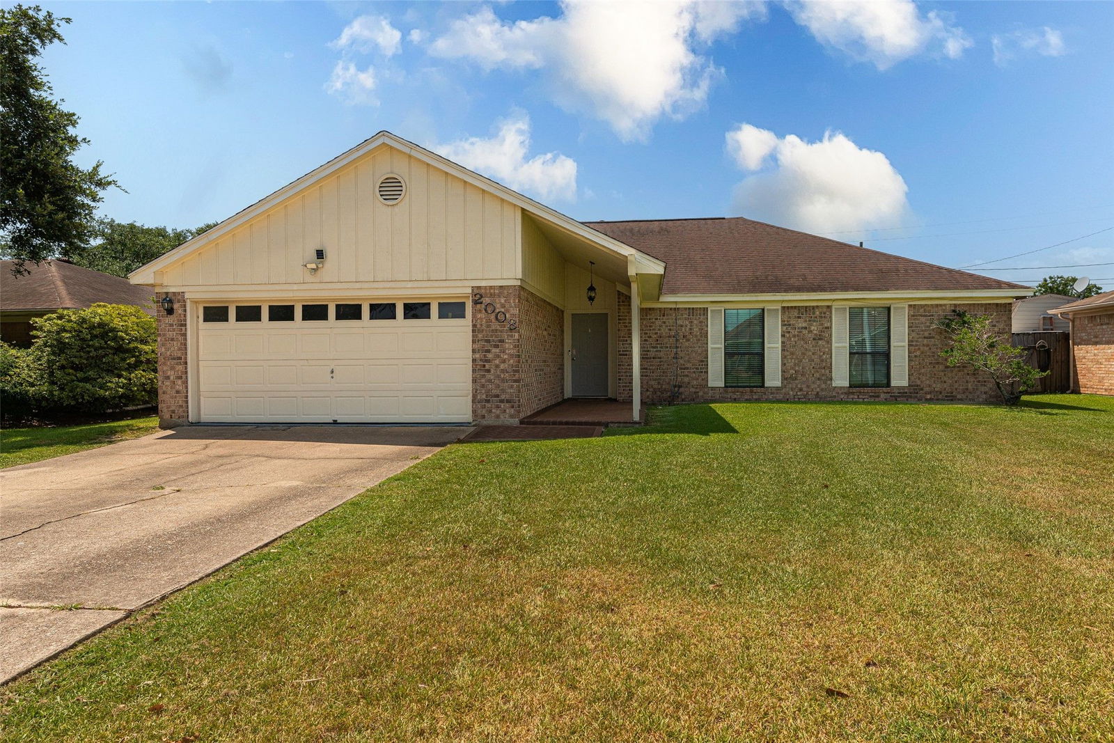 Real estate property located at 2008 Avenue K, Jefferson, Nederland, TX, US