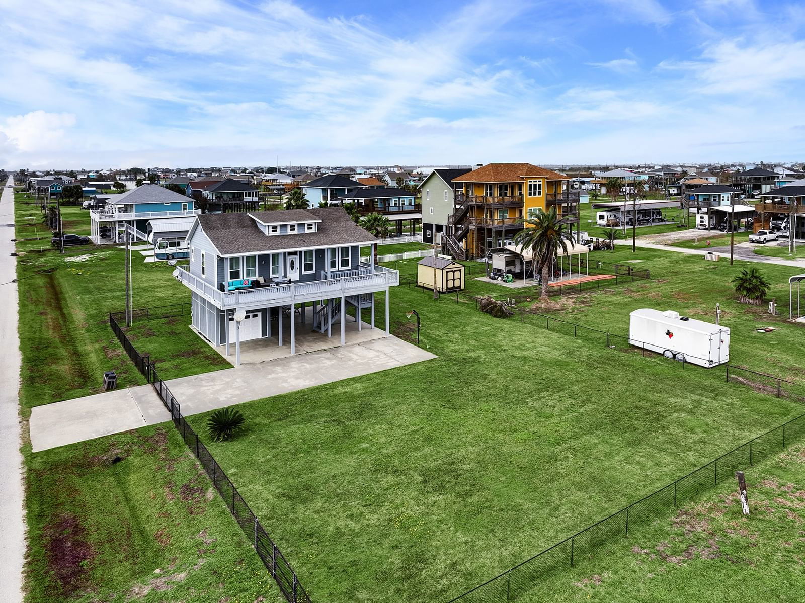 Real estate property located at 872 O'Neal, Galveston, S1865-Blue Water 1, Crystal Beach, TX, US