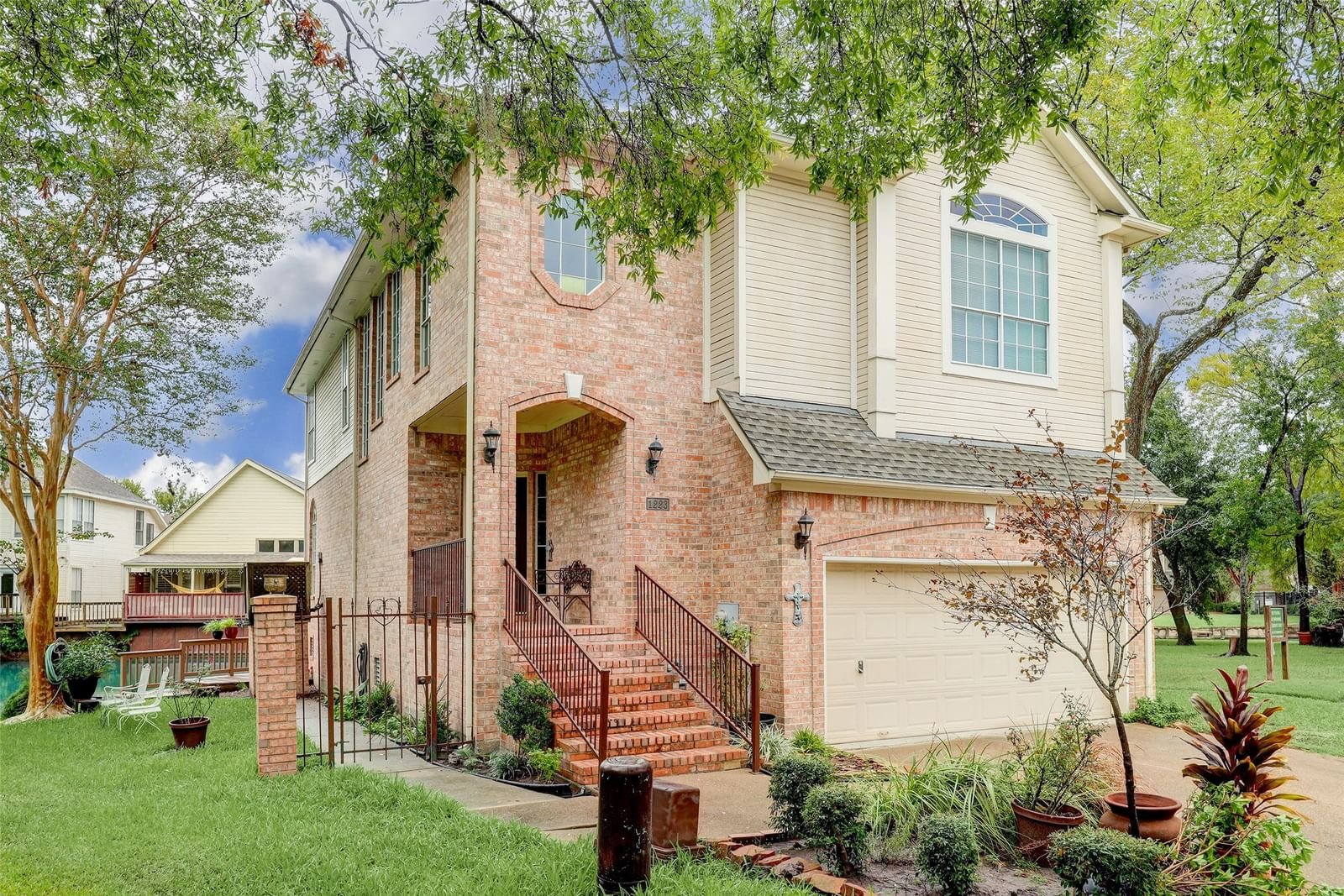 Real estate property located at 1223 Normans Woods, Harris, Lake At Stonehenge, Houston, TX, US