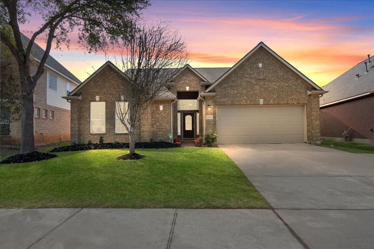 Real estate property located at 30041 Willow Walk, Waller, Willow Creek Farms, Brookshire, TX, US
