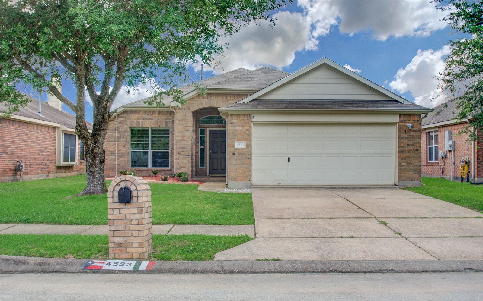 Real estate property located at 4523 Estate, Harris, Country Club Manor Sec 01 Amd, Baytown, TX, US